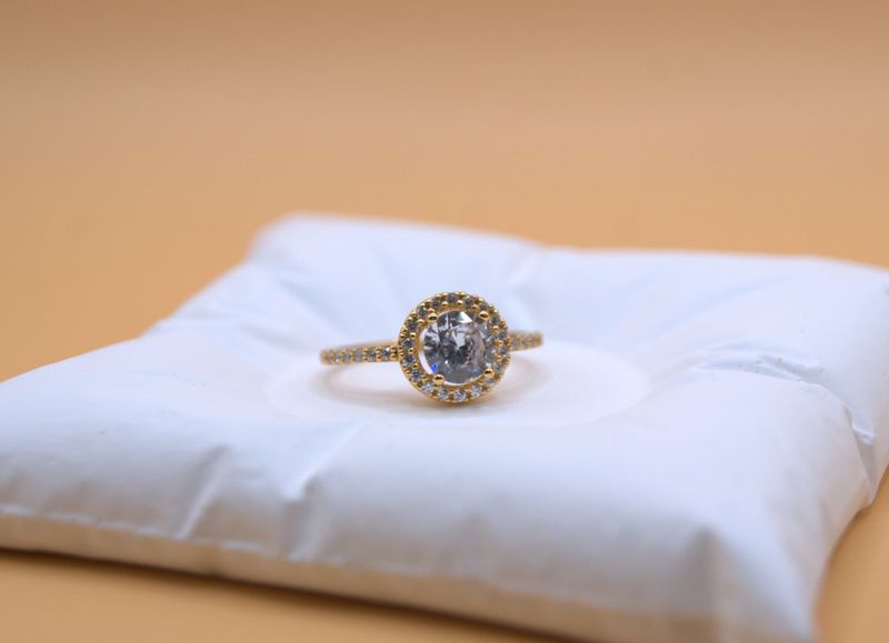 Halo Crystal Ring 52str